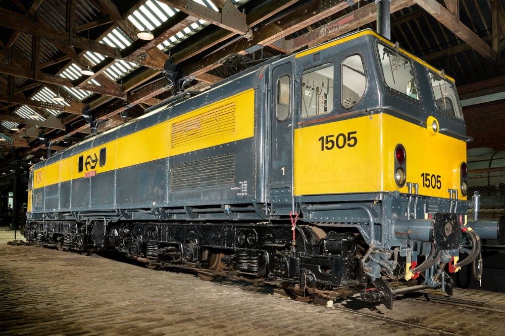EM2 Electric Train
